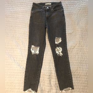 721 Levi High Rise Ripped Skinny Jeans